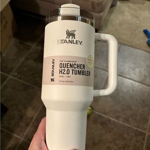 Stanley Limited Edition 40oz Hearth & Hand -Sour Cream